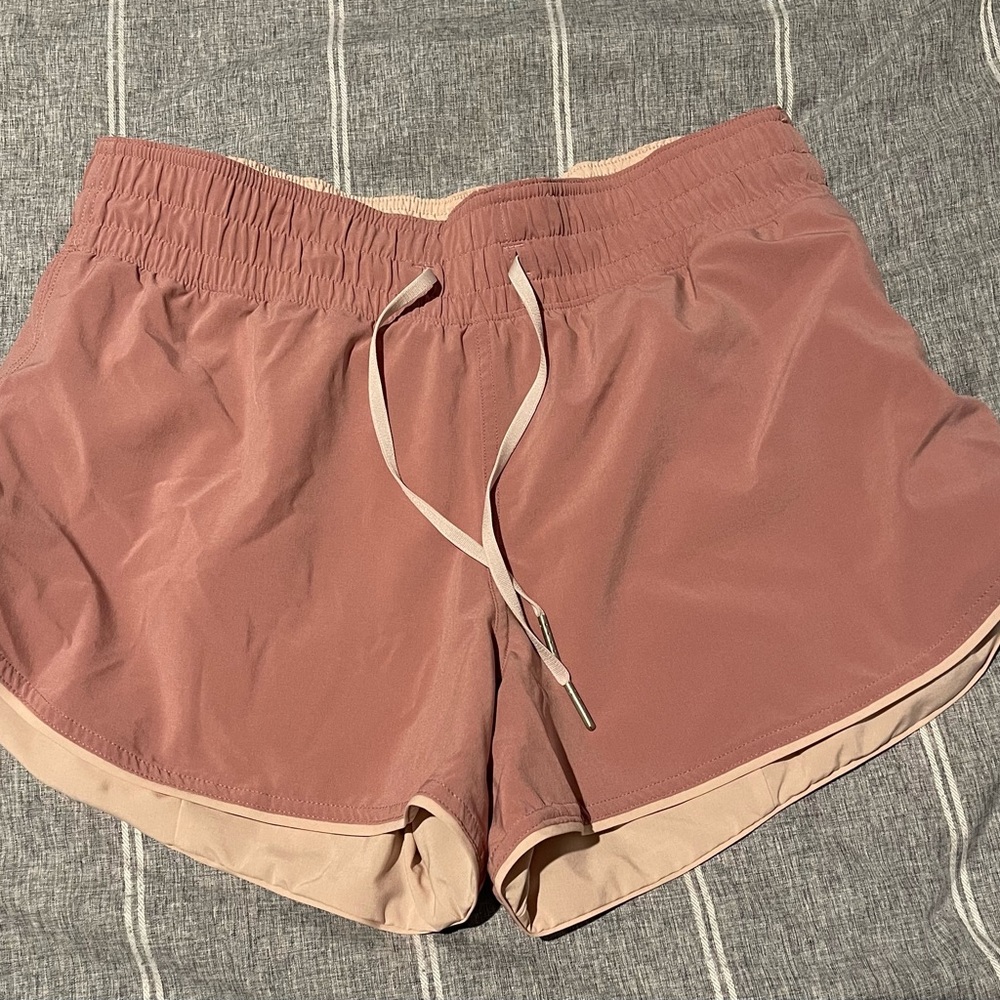 Lululemon reversible shorts - Picture 1 of 4